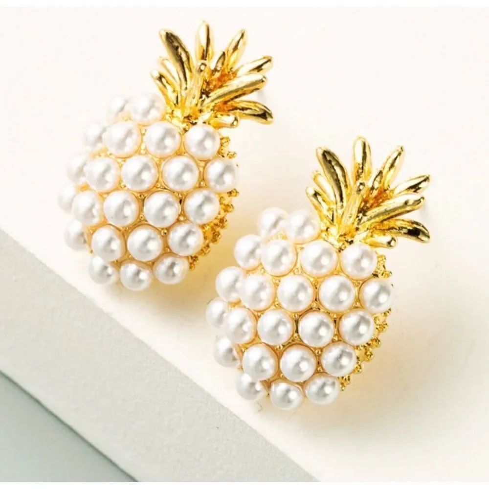 💫 Betsey Johnson New pearl pineapple studs 💫